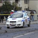 Hidhet në erë gjatë natës automjeti në lëvizje në Tiranë, plagosen shoferi dhe pasagjeri
