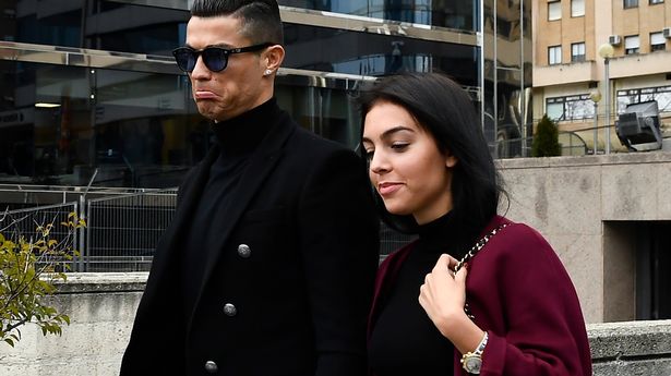 Cristiano Ronaldo dhe Georgina tregojnë mënyrën se si luajnë me fëmijët pa përdorur teknologjinë