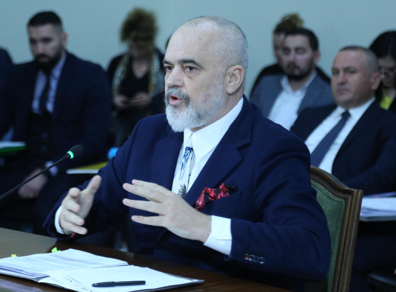 Tabaku:17 procedura brenda një ditë? Rama: Ju nuk dini si funksionon qeveria