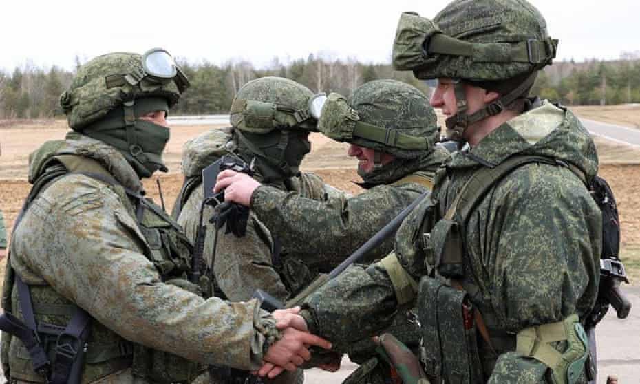 Po luftojnë për të mbrojtur vendin, sa do të paguhen ushtarët ukrainas
