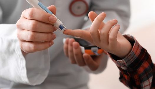 Si të kuptoni nëse fëmija juaj vuan nga diabeti, shenjat e para