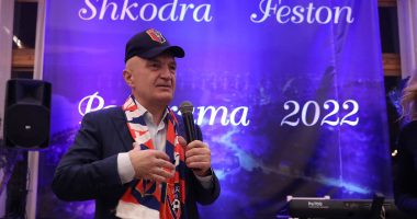 Meta: U vlerësova me çmimin “Njeriu i Vitit” në Shkodër, mirënjohje me përulësi