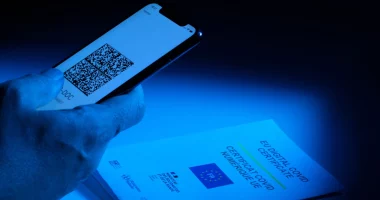 Hyjnë ne fuqi rregullat e reja për udhëtimet brenda BE-së, po Shqipëria?