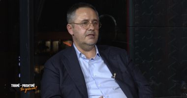“Kush do blejë domate në autostradë”, Samir Mane rrëfen si hapi qendrën tregtare: Miqtë dhe babai ishin kundër