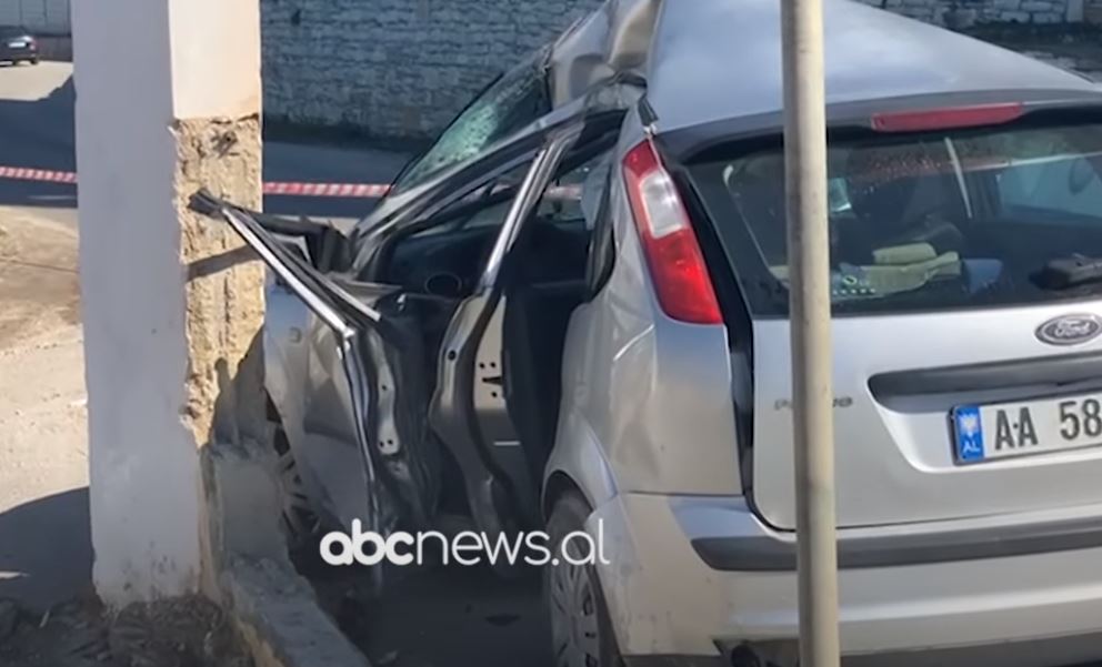 Aksidenti në Vlorë, humb jetën 21 vjeçari, në gjendje të rëndë shoferi