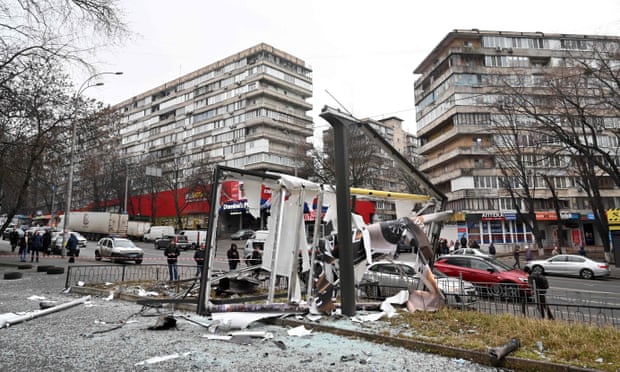 Pushtimi i Ukrainës, Lituania shpall gjendjen e jashtëzakonshme, dërgon ushtrinë në kufi