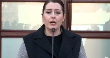 A do ndryshojnë masat anti-COVID? Manastirliu: Po rishikojmë afatin e dozës së tretë dhe karantinën