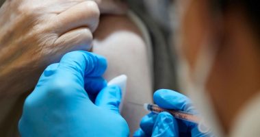 Suedia rekomandon dozën e katërt të vaksinës për të moshuarit