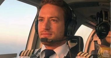Vrau gruan dhe vari qenin te shkallët, piloti grek padit producentët britanikë për dokumentarin