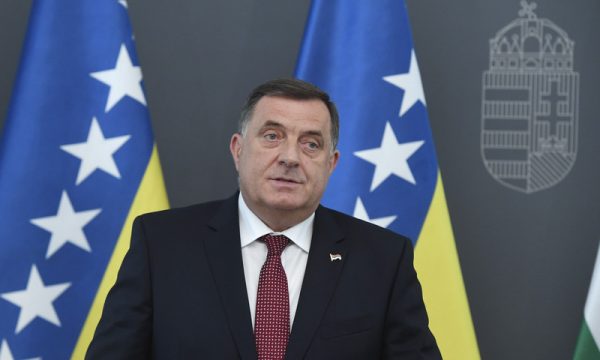 Komsic çoi  letër Kosovës, reagon Dodik: Një anëtar mashtrues i Presidencës uroi një shtet të rrejshëm