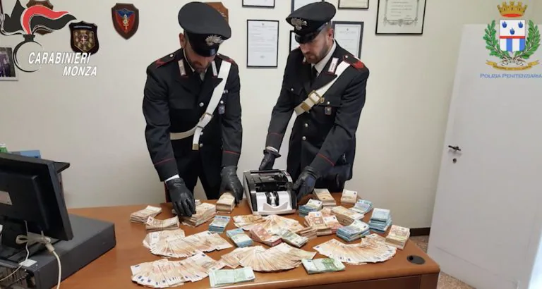Vidhnin drogë nga bandat rivale, shkatërrohet grupi kriminal në Itali, arrestohen 31 persona