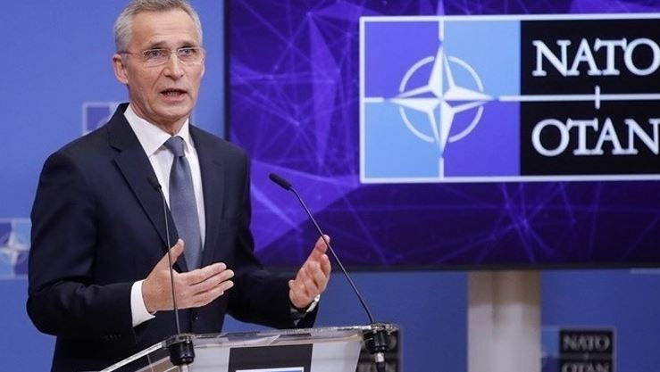 NATO mesazh Rusisë: Kurrë s’është vonë për të ndaluar përgatitjet për luftën