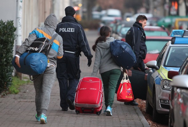 Gjermania gati planin për kthimin masiv të emigrantëve: Shqiptarët kryesojnë krah sirianëve