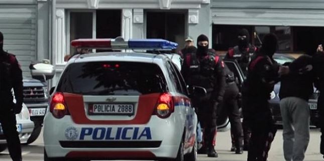 Dhjetë të arrestuar në Tiranë, policia jep detajet