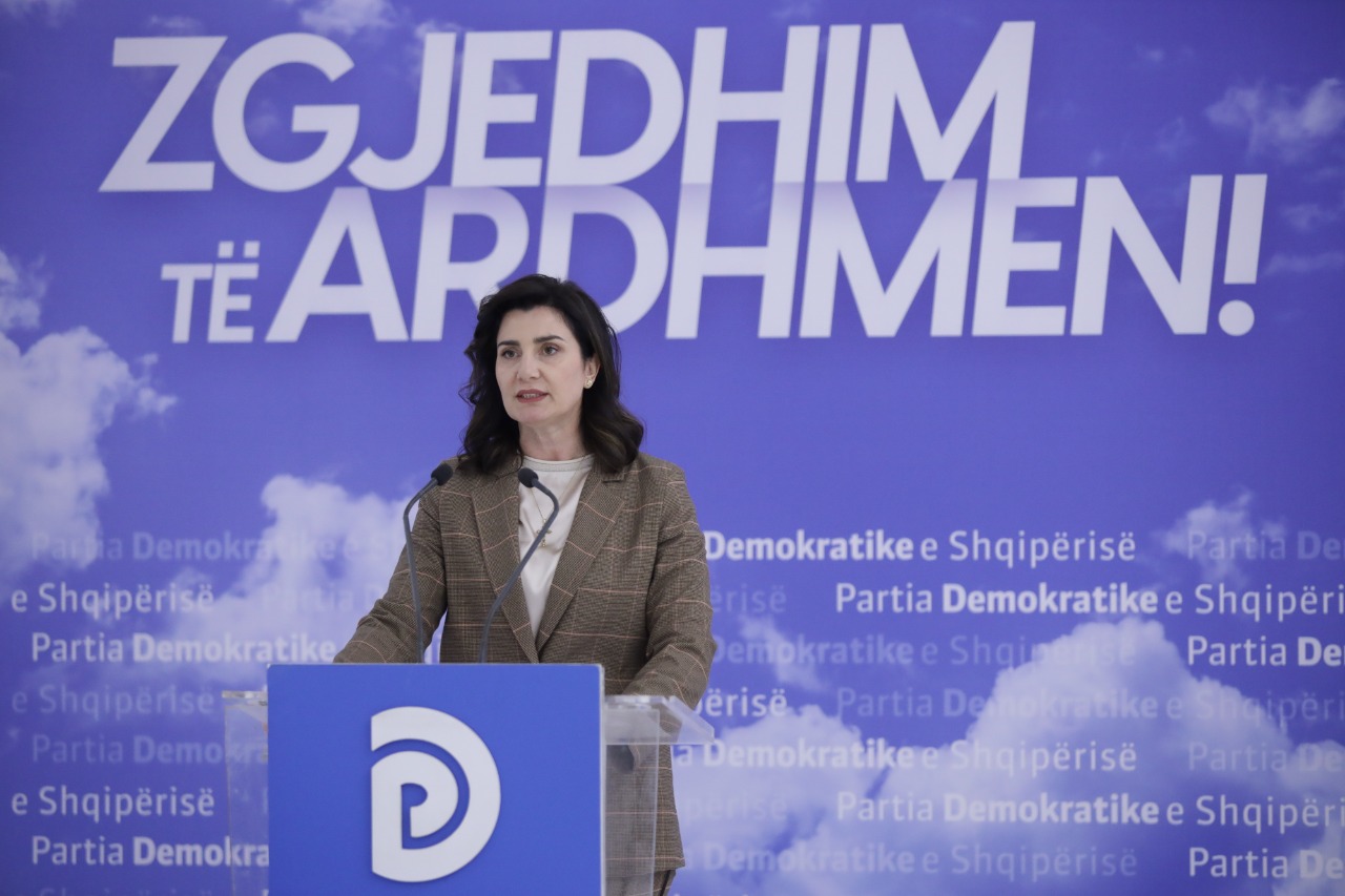 PD: Shqipëria vendi më i varfër i rajonit, qeveria harxhon 300 mijë euro për propagandë