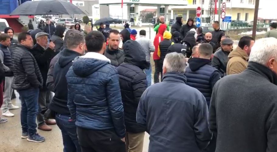 Rritja e çmimit të naftës, fermerët e Devollit në protestë