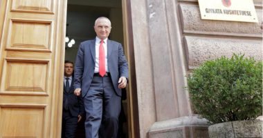 EMRAT/ Zbardhet votimi, Meta siguroi shumicën në Kushtetuese, 6 pro tij, kush doli kundër