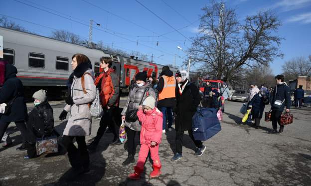 Mbi 60,000 civilë janë evakuuar nga zonat e kontrolluara nga rebelët