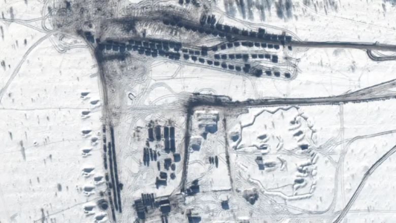 Imazhet satelitore hedhin poshtë pretendimet e Kremlinit: Rriten forcat ruse në kufi, ndërtohet spital dhe urë
