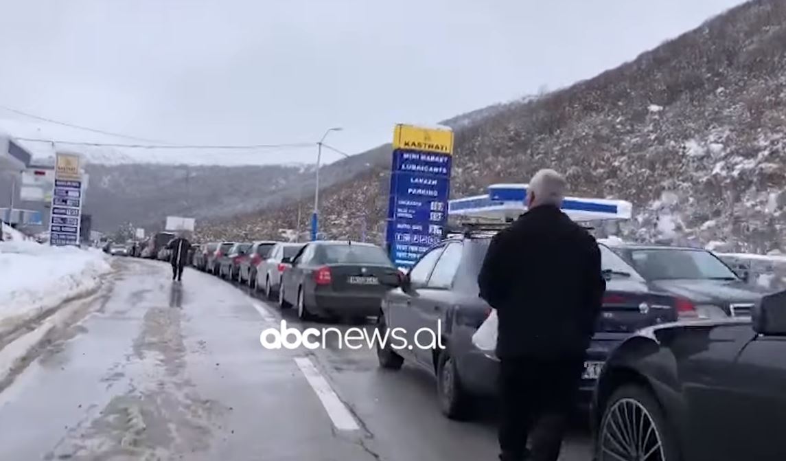 Kaos në Kapshticë, Greqia ndaloi për 10 orë hyrjen e kamionëve