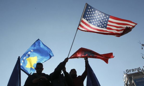 Shtetet që e njohën pavarësinë e Kosovës një ditë pas shpalljes