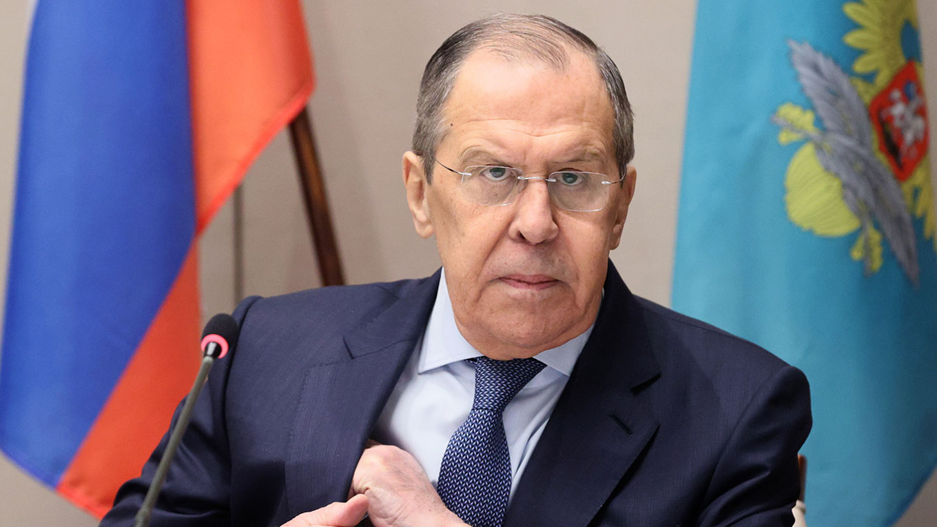 Rusia “harron” Ukrainën? Lavrov: Bazat e SHBA ose NATO pranë Afganistanit të papranueshme