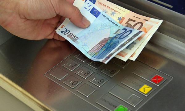 Nga 170 në mbi 2 mijë euro, ku renditet Kosova për pagë minimale me shtetet tjera?