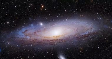 Zbulohet galaktika më e madhe e Universit, 153 herë më e gjatë se Rruga e Qumështit