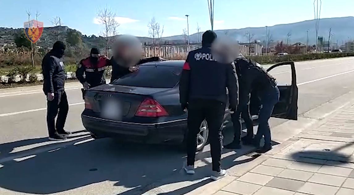 Policia kontrolle blic në Vlorë, arrestohen dy të shpallur në kërkim, një prej tyre pjesë e Habilajve