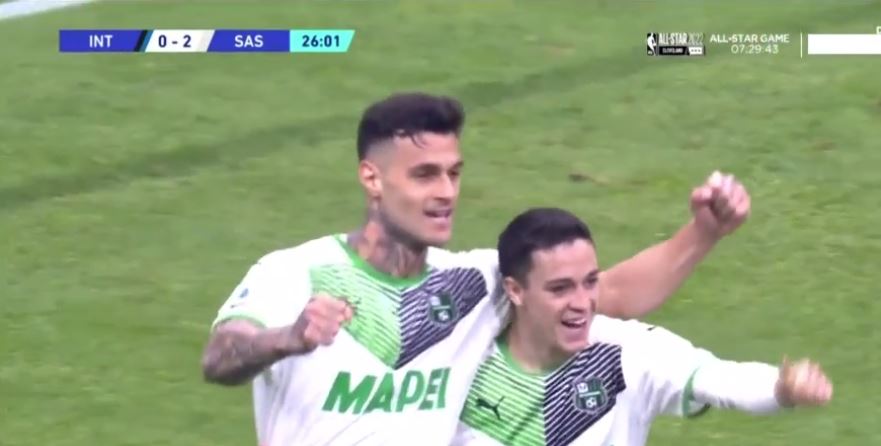 VIDEO/ Sassuolo “shkelmon” Interin, Scamacca shënon golin e dytë