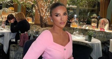 Nga pushimet me Trixën, veshja e Anxhelinës kushton mbi 1 mijë euro