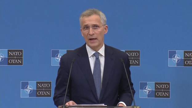 “Kur do të ndërhyjë NATO”, Stoltenberg vihet në siklet nga gazetari ukrainas