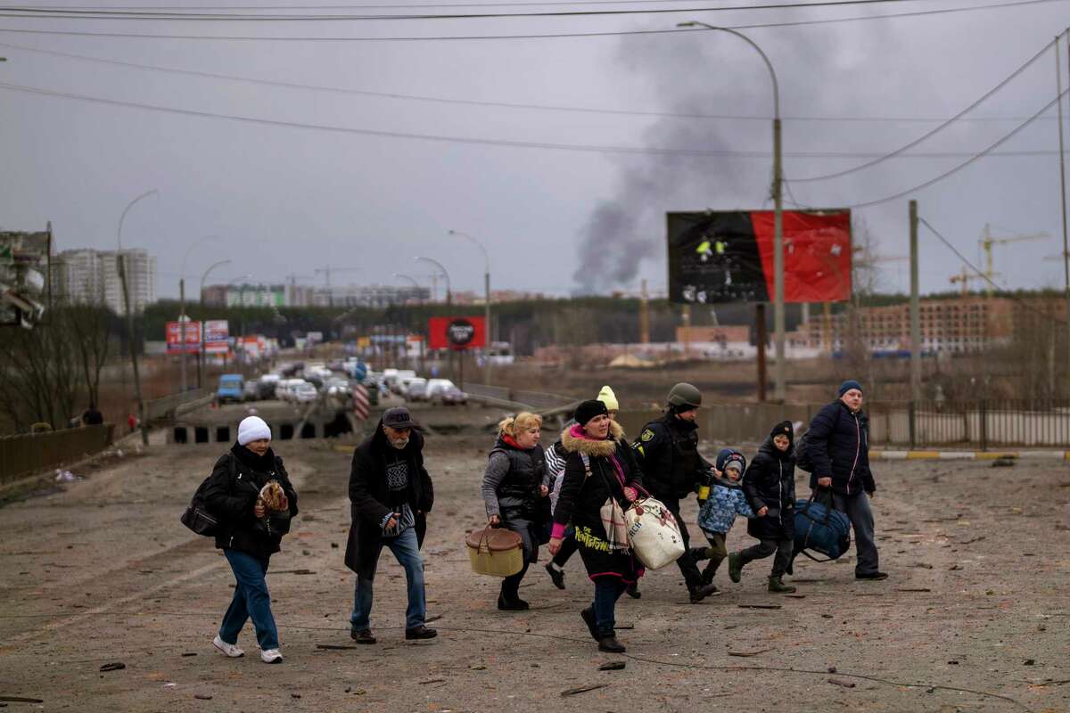 Rusia shkel sërish armëpushimin, bombardohet rruga e evakuimit të civilëve në Mariupol