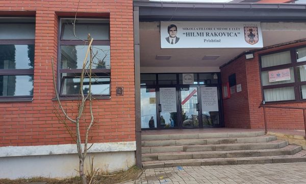 Vrasja e nxënësit në Prishtinë, prokuroria: Ende s’ka të arrestuar për rastin
