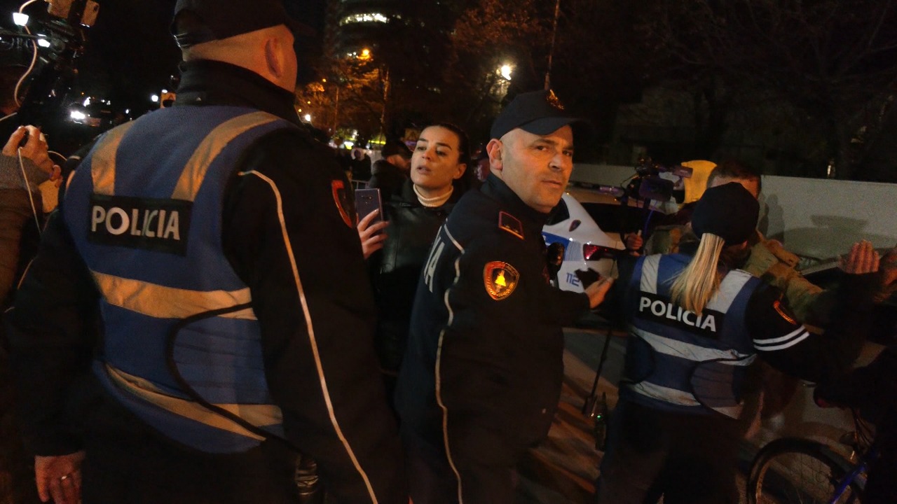 Protestuan për rritjen e çmimeve, policia arreston 16 persona