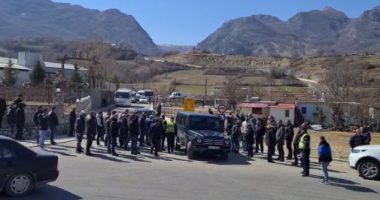 Pas marshimit paqësor në qytetet e tyre, dibranët nisen në drejtim të Tiranës
