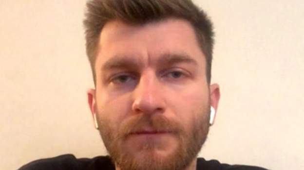 Pica, kafe dhe bombardime: Jeta në Kiev pas një muaji luftë