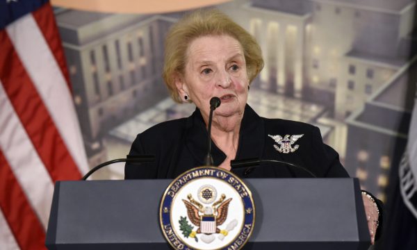 Sot ditë zie në Kosovë në nderim të ish-Sekretares Albright