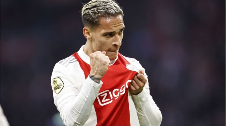 “Çmenden” skuadrat “big”, një tjetër talent i Ajax i bën me “dhimbje koke”