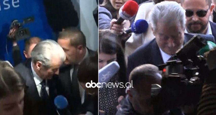 Sali Berisha enters at the Democratic Party headquarters