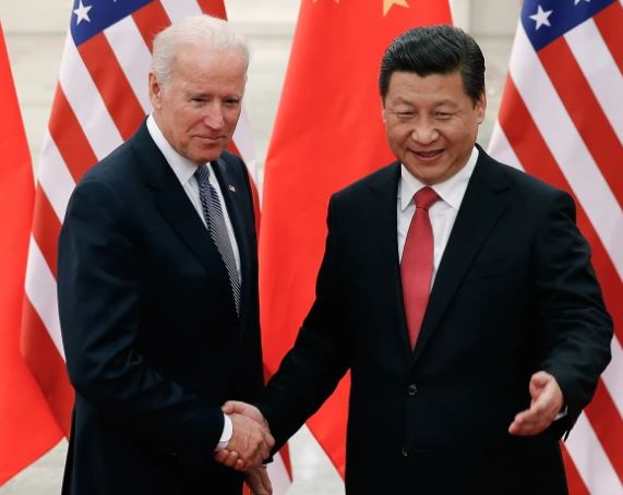 SHBA: Kina nuk ka furizuar me armë Rusinë pas telefonatës Biden-Xi Jinping