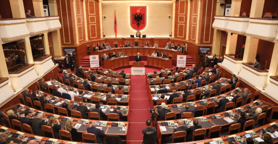 The Assembly convenes today, is expected the approval of the final report for Incinerators