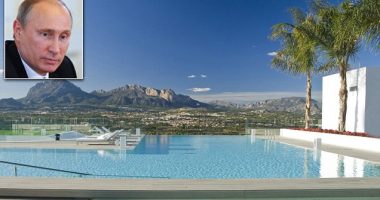 “Oligarkët rus bëjnë garë se kush parkon më shumë makina luksoze”, pushimet e shfrenuara të Putin në Spanjë