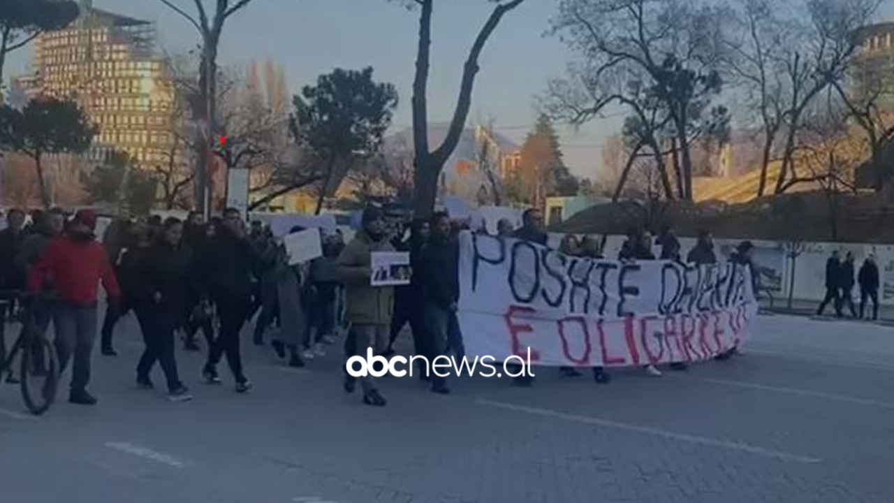 Dita e 3-të e protestës për çmimet, qytetarët mblidhen para kryeministrisë, rendisin kërkesat