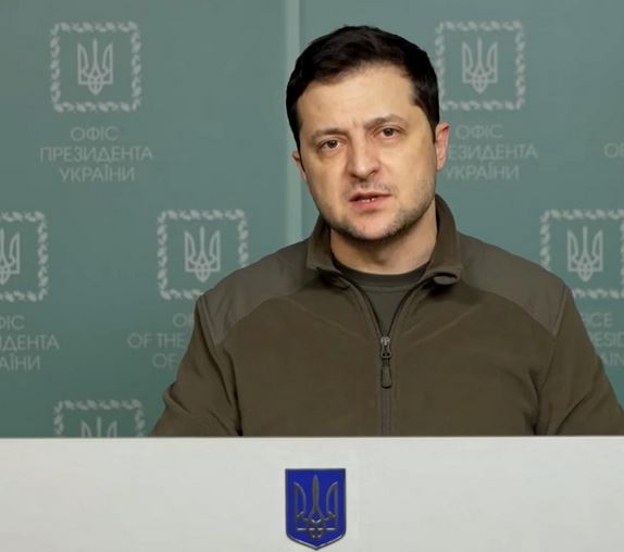 Zelensky kritikon Perëndimin për mos mbylljen e hapësirës ajrore për rusët: I dhatë leje Putinit të na bombardojë