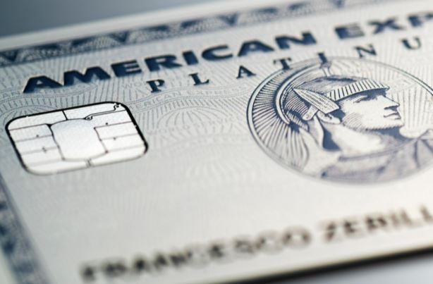 American Express pezullon kartat e kreditit në Rusi