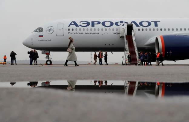 “Aeroflot” ul avionët, bota bllokon Putinin