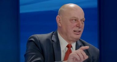 Eksperti ushtarak zbulon 4 faktorët pse Ukraina po mund Rusinë