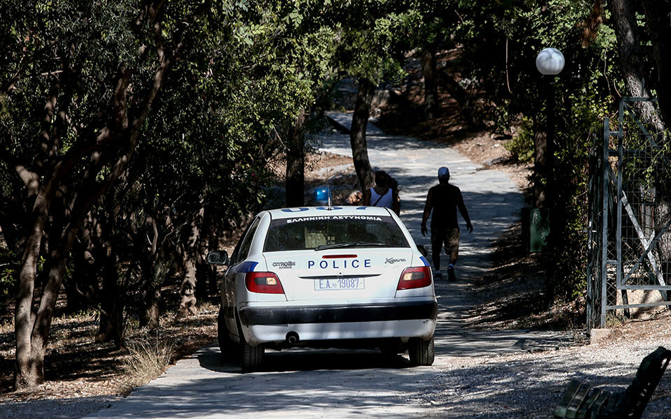 Po kurohej nga Covid, arratiset nga spitali shqiptari i dënuar në Greqi