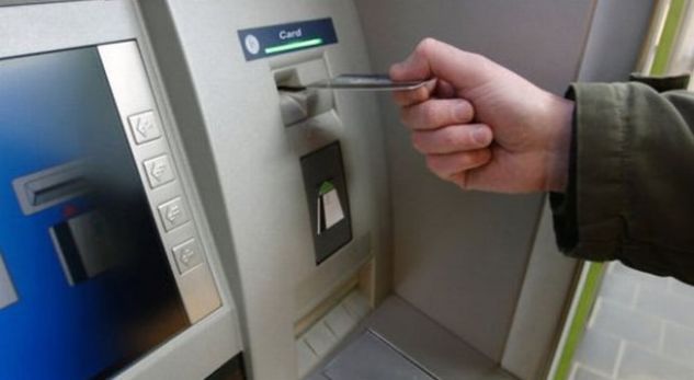 Tentoi të vidhte bankomatin në Kuçovë, 38-vjeçarit  i dështon plani